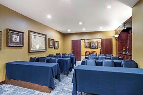 Best Western Plus Crown Colony Inn & Suites