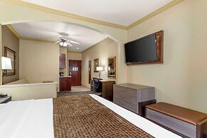 Best Western Plus Crown Colony Inn & Suites