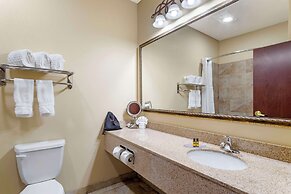 Best Western Plus Crown Colony Inn & Suites