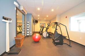 Holiday Inn Express & Suites Farmington by IHG