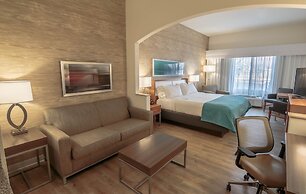 Holiday Inn Express & Suites Farmington by IHG