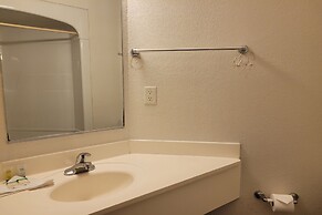 Modern Stay 39 Lakeview By OYO Minonk Garden