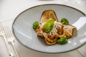 Almar Giardino di Costanza Resort & Spa