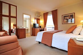 Athens Atrium Hotel and Suites