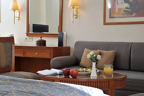 Athens Atrium Hotel and Suites