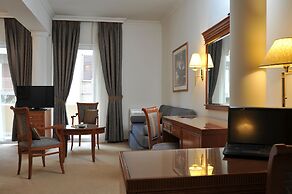 Athens Atrium Hotel and Suites