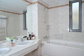 Athens Atrium Hotel and Suites