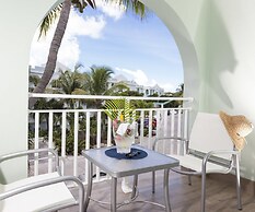 Oyster Bay Beach Resort