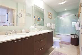 Oyster Bay Beach Resort