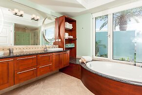 Oyster Bay Beach Resort