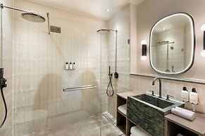 The College Hotel Amsterdam, Autograph Collection