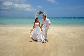 Sunset at the Palms Resort - Adults Only - All Inclusive