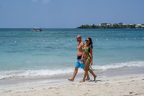 Sunset at the Palms Resort - Adults Only - All Inclusive