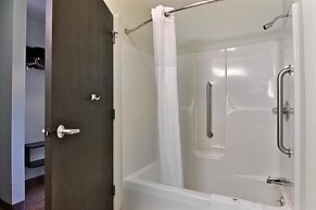 Motel 6 Gilman, IL