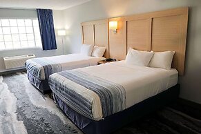 Days Inn & Suites by Wyndham Williamsburg IA North