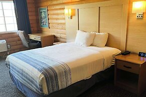 Days Inn & Suites by Wyndham Williamsburg IA North
