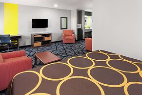 Super 8 by Wyndham Olney