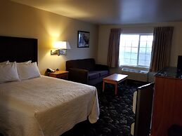 Grand View Inn & Suites
