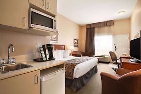 Ramada by Wyndham Clairmont/Grande Prairie