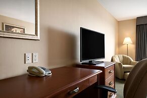 Ramada by Wyndham Clairmont/Grande Prairie