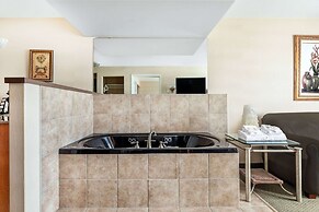 Ramada by Wyndham Clairmont/Grande Prairie