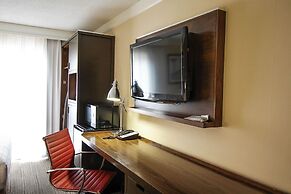 Waterloo Suites Hotel, Trademark Collection by Wyndham
