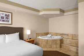 Waterloo Suites Hotel, Trademark Collection by Wyndham