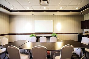 Waterloo Suites Hotel, Trademark Collection by Wyndham