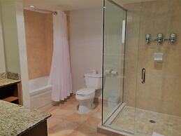 Waterloo Suites Hotel, Trademark Collection by Wyndham