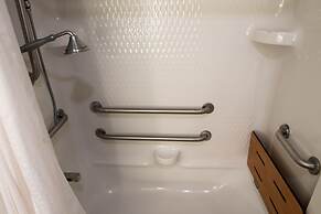 Holiday Inn Express & Suites Elkhart by IHG