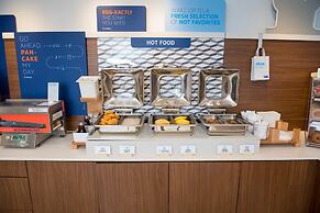 Holiday Inn Express & Suites Elkhart by IHG