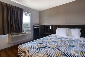 Motel 6 Buttonwillow, CA Central