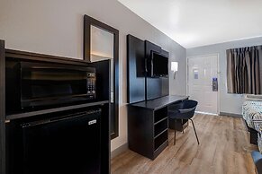 Motel 6 Buttonwillow, CA Central