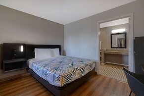 Motel 6 Buttonwillow, CA Central