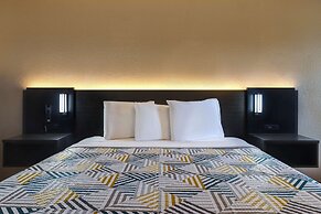 Motel 6 Buttonwillow, CA Central