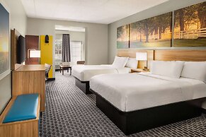 Days Inn & Suites by Wyndham Lancaster Amish Country