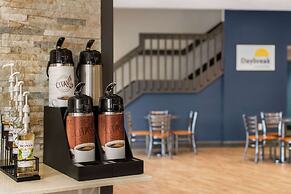 Days Inn & Suites by Wyndham Lancaster Amish Country