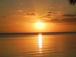 Coral Harbour Beach House And Villas