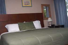 Coral Harbour Beach House And Villas