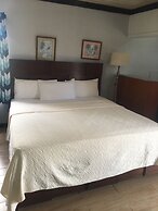 Coral Harbour Beach House And Villas