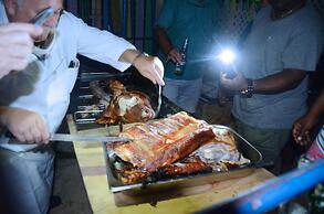 Coral Harbour Beach House And Villas