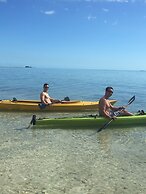 Coral Harbour Beach House And Villas