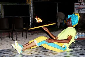 Coral Harbour Beach House And Villas