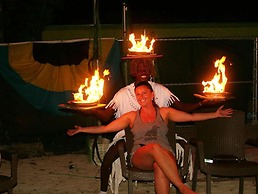 Coral Harbour Beach House And Villas