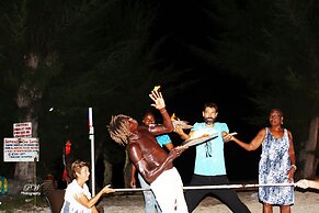 Coral Harbour Beach House And Villas