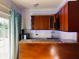 Coral Harbour Beach House And Villas