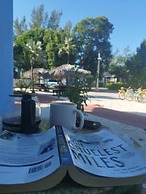 Coral Harbour Beach House And Villas