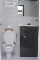 Coral Harbour Beach House And Villas