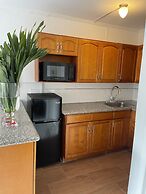 Coral Harbour Beach House And Villas