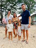 Coral Harbour Beach House And Villas